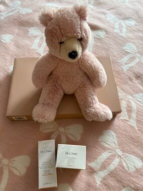 Farmasi  with Neutral Skincare Boxes